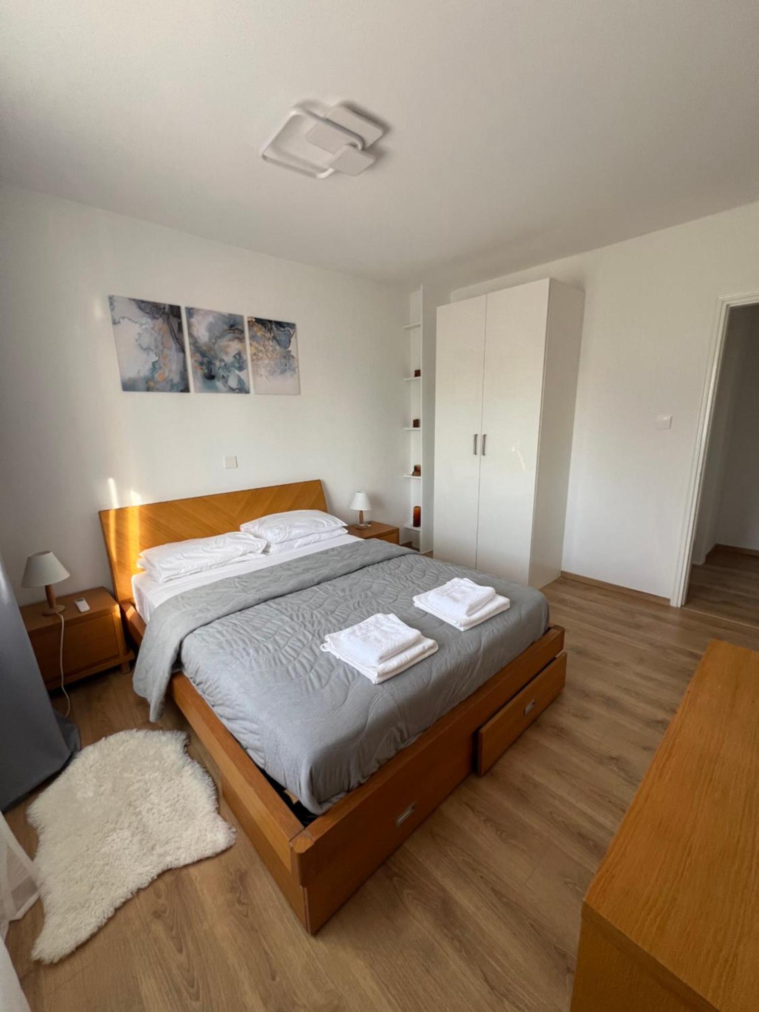 Iris Village Grand Apartment Paphos Exterior photo